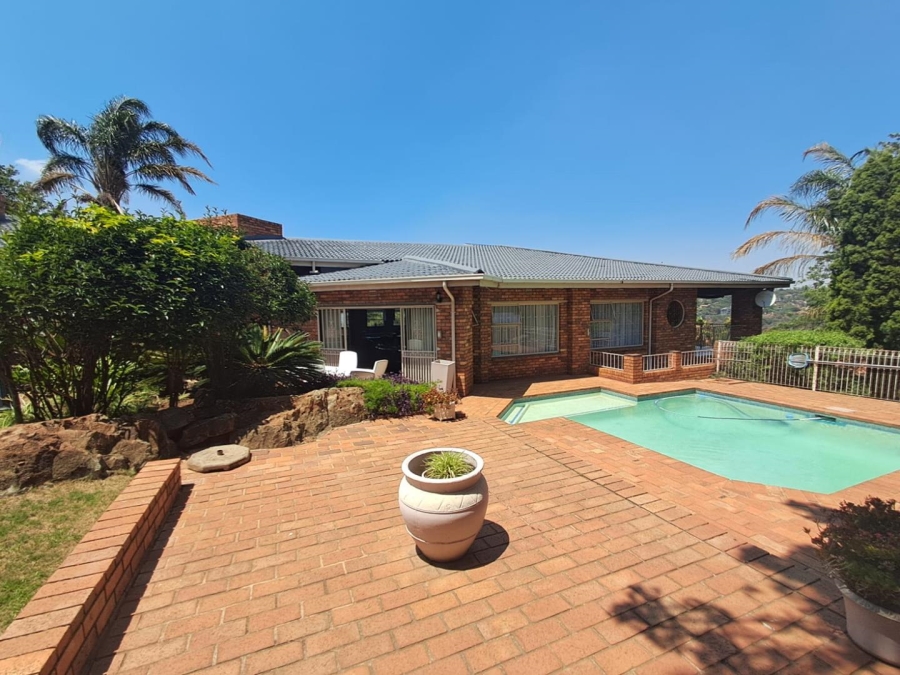 4 Bedroom Property for Sale in Bassonia Gauteng