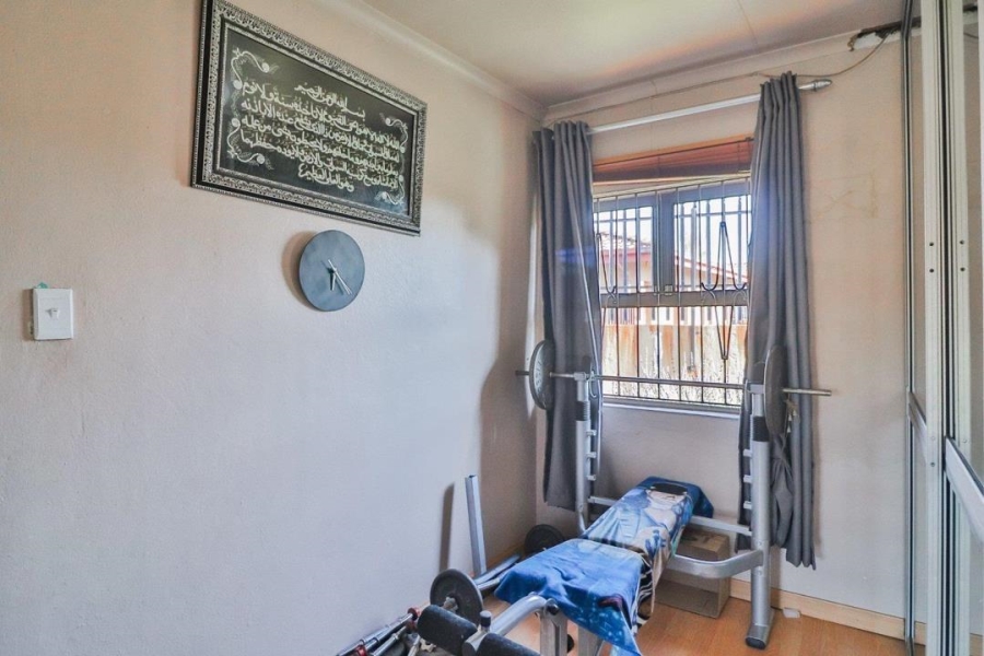 4 Bedroom Property for Sale in Lenasia Gauteng