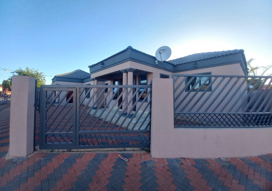 3 Bedroom Property for Sale in Atteridgeville Gauteng
