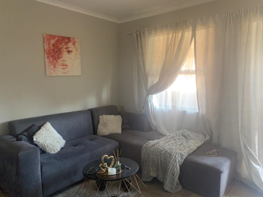2 Bedroom Property for Sale in Alveda Park Gauteng