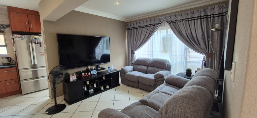 3 Bedroom Property for Sale in New Redruth Gauteng
