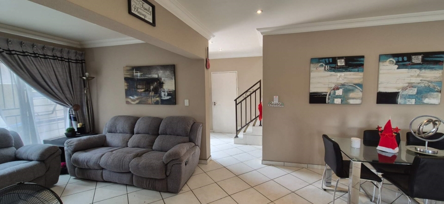 3 Bedroom Property for Sale in New Redruth Gauteng