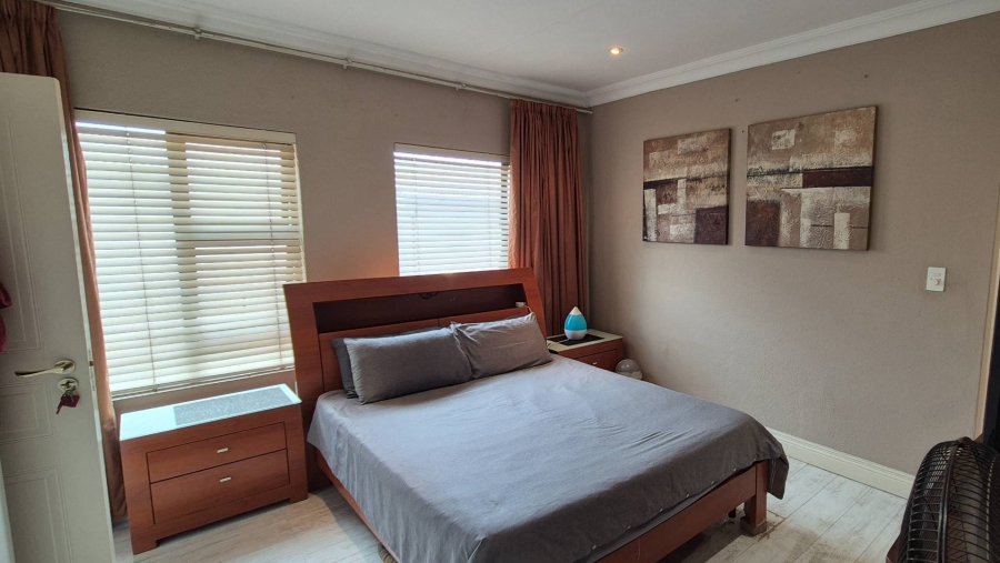 3 Bedroom Property for Sale in New Redruth Gauteng
