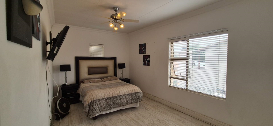 3 Bedroom Property for Sale in New Redruth Gauteng