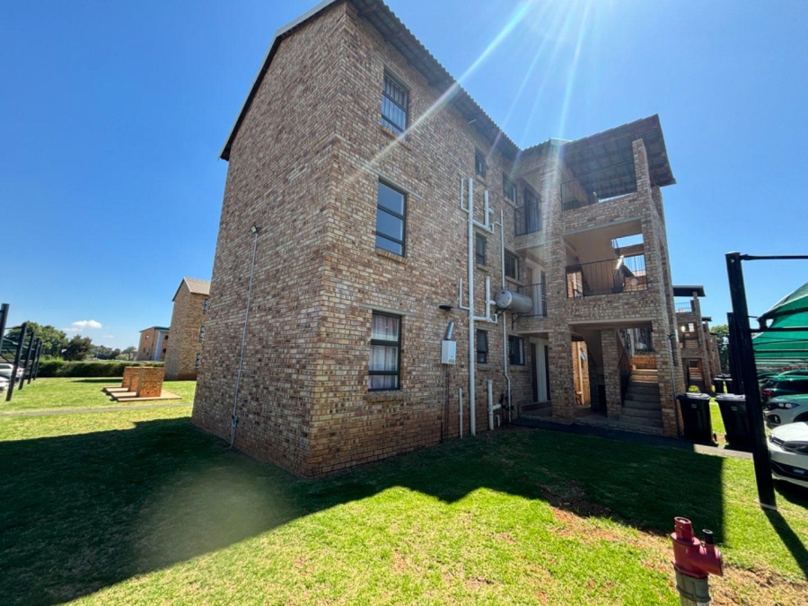 2 Bedroom Property for Sale in Princess A H Gauteng