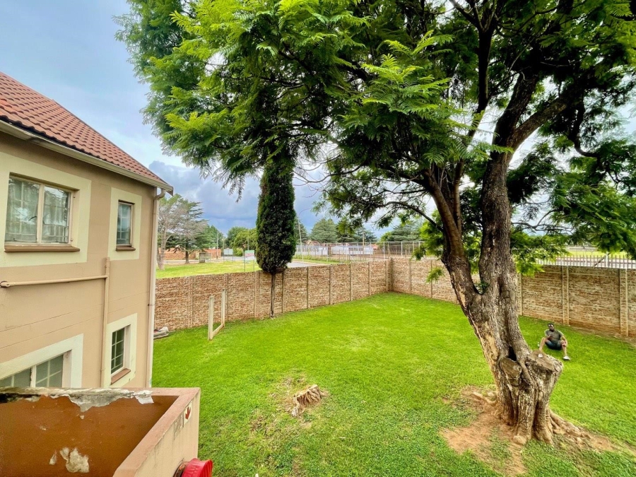 1 Bedroom Property for Sale in Kew Gauteng