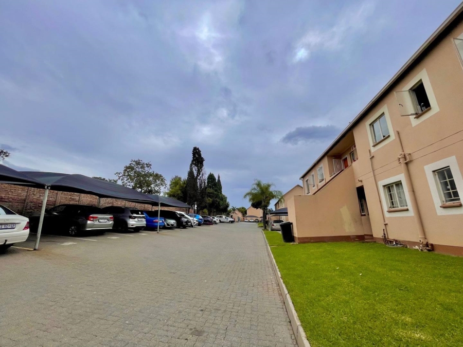 1 Bedroom Property for Sale in Kew Gauteng