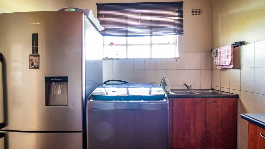 1 Bedroom Property for Sale in Lambton Gauteng