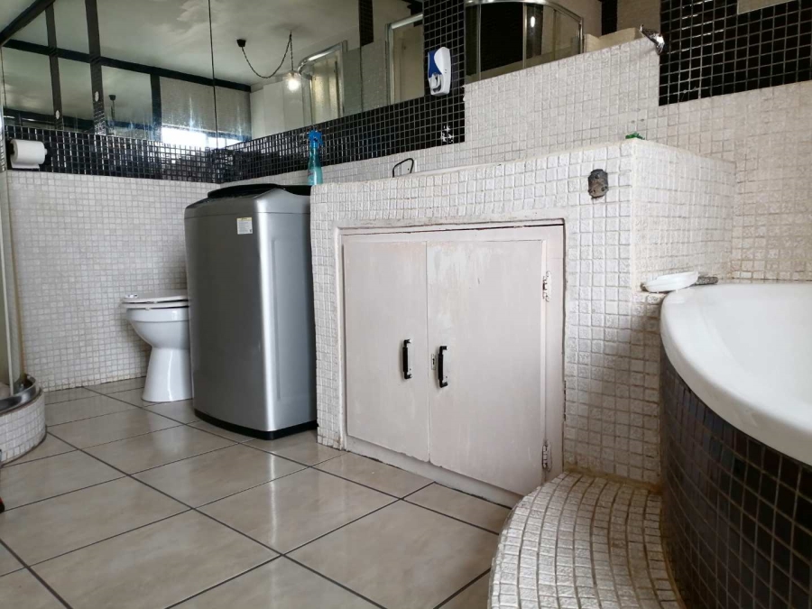 2 Bedroom Property for Sale in Sunnyside Gauteng