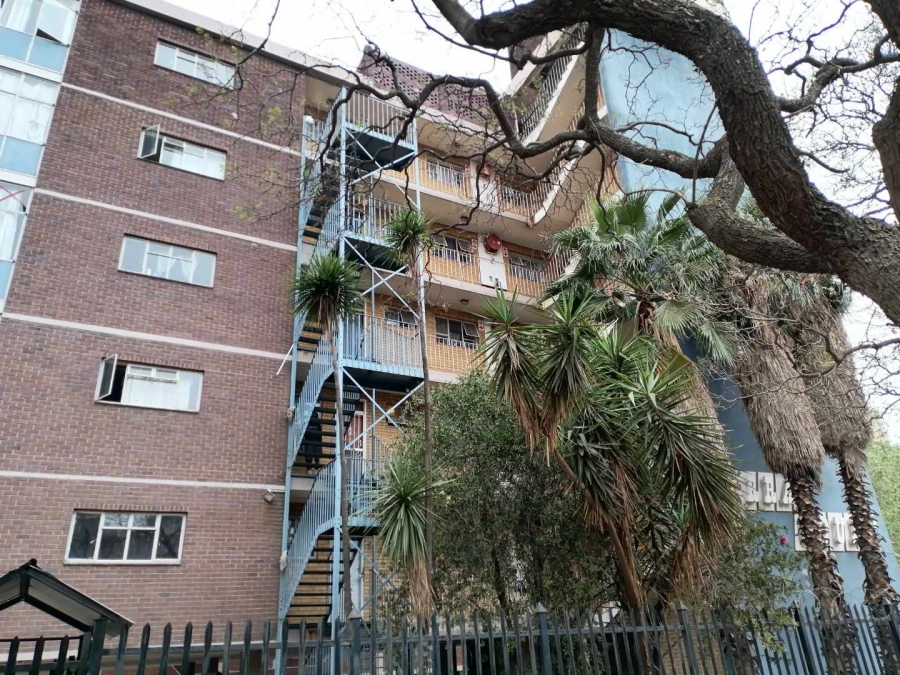 2 Bedroom Property for Sale in Sunnyside Gauteng