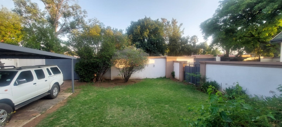 To Let 2 Bedroom Property for Rent in Brackenhurst Gauteng