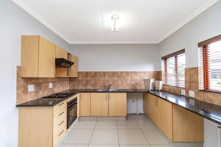 1 Bedroom Property for Sale in Carlswald North Estate Gauteng