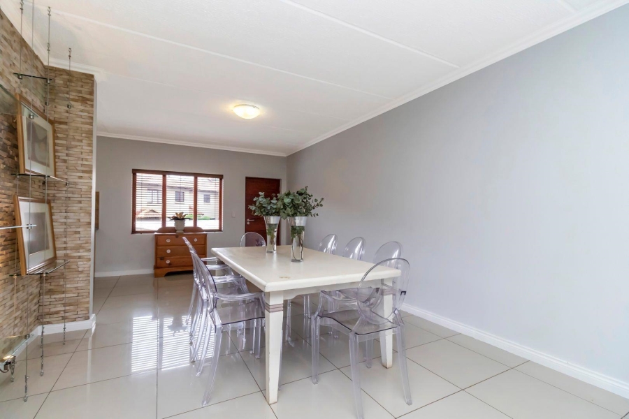 1 Bedroom Property for Sale in Carlswald North Estate Gauteng