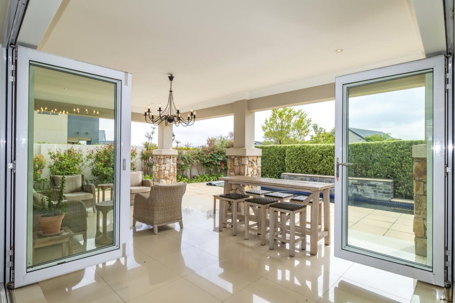 4 Bedroom Property for Sale in Waterfall Country Village Gauteng