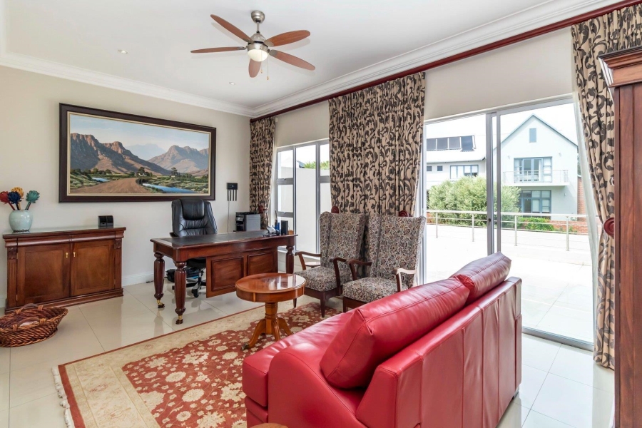 4 Bedroom Property for Sale in Waterfall Country Village Gauteng