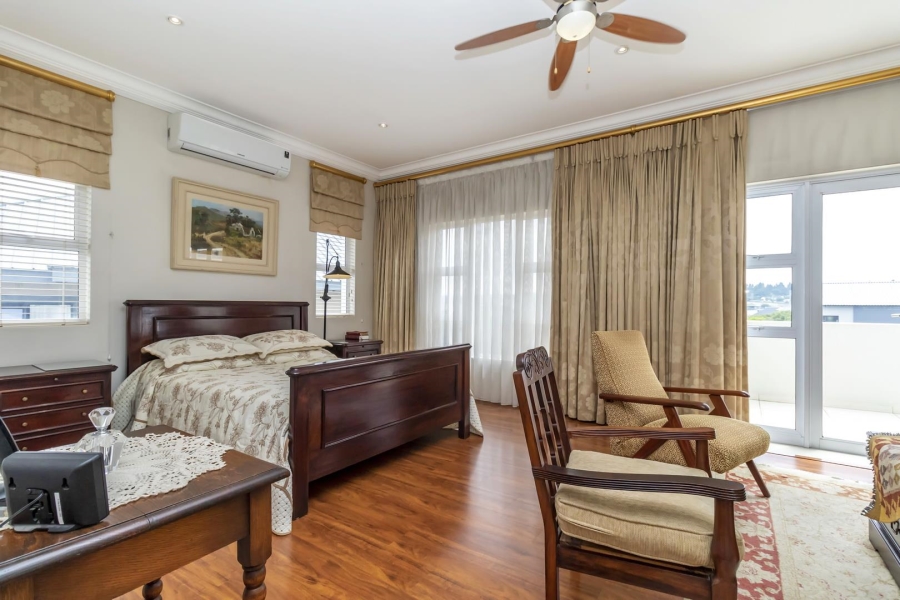 4 Bedroom Property for Sale in Waterfall Country Village Gauteng