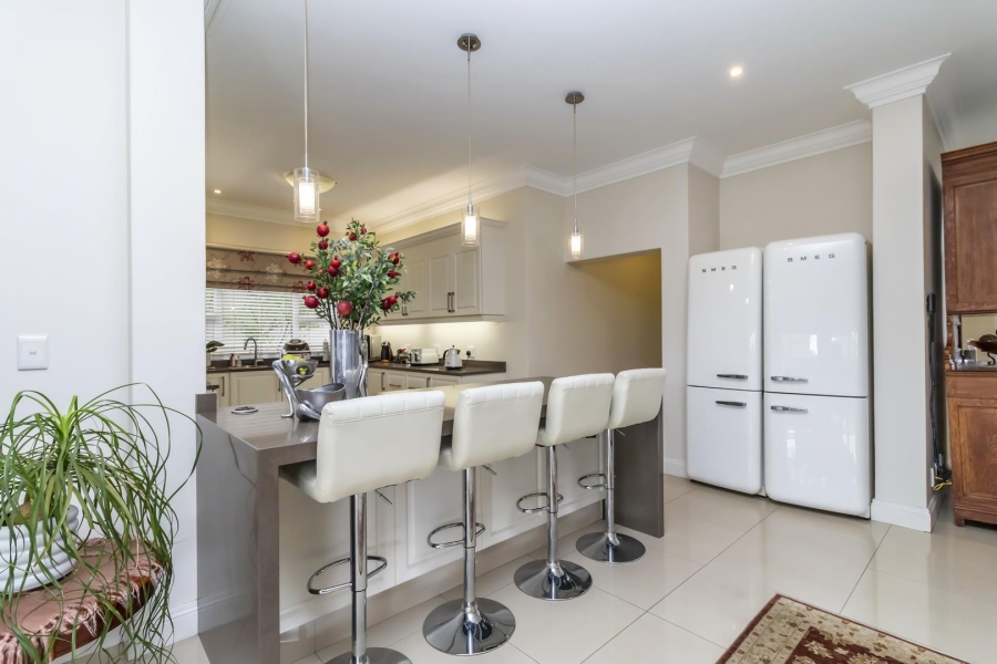 4 Bedroom Property for Sale in Waterfall Country Village Gauteng