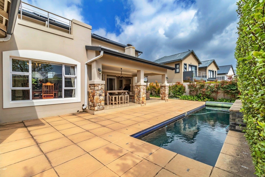 4 Bedroom Property for Sale in Waterfall Country Village Gauteng