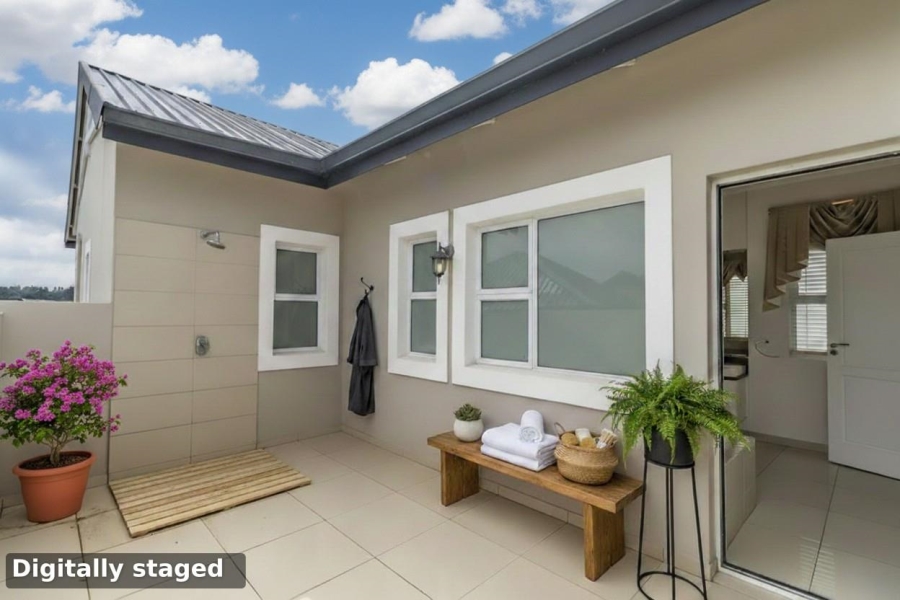 4 Bedroom Property for Sale in Waterfall Country Village Gauteng