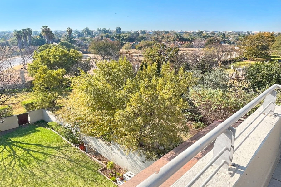 2 Bedroom Property for Sale in Fourways Gauteng