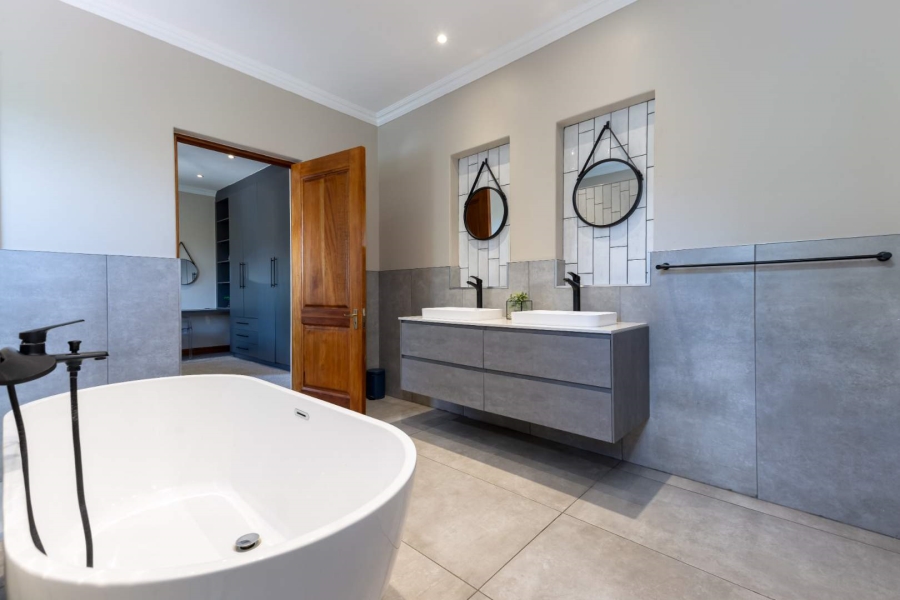 6 Bedroom Property for Sale in Fourways Gauteng