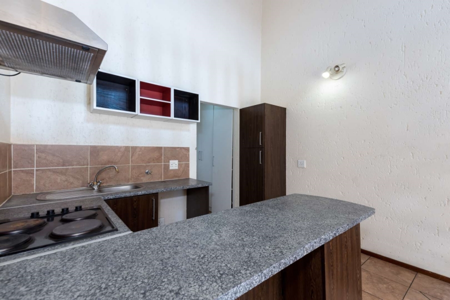 1 Bedroom Property for Sale in Lonehill Gauteng