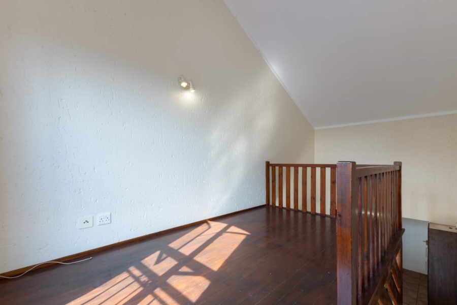 1 Bedroom Property for Sale in Lonehill Gauteng