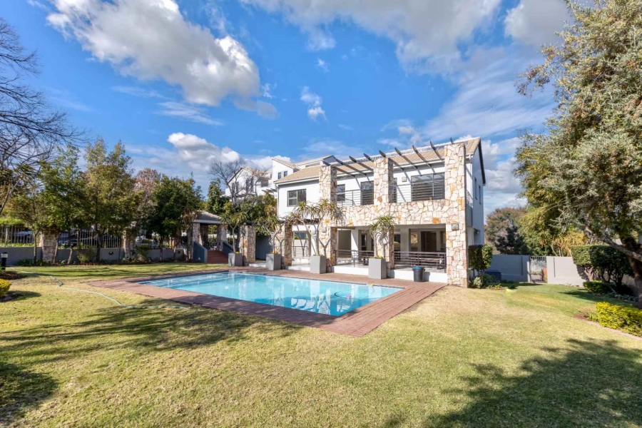 1 Bedroom Property for Sale in Bryanston Gauteng