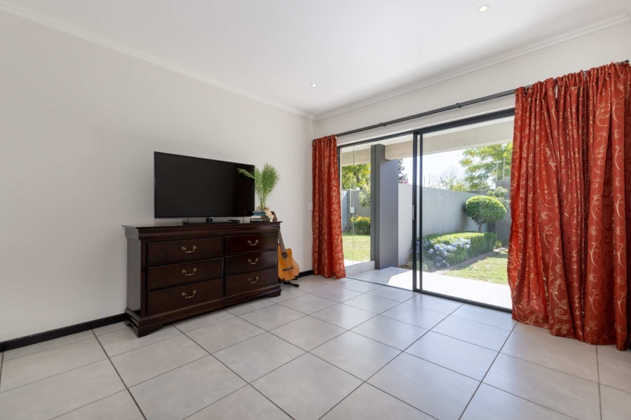 1 Bedroom Property for Sale in Beverley Gauteng