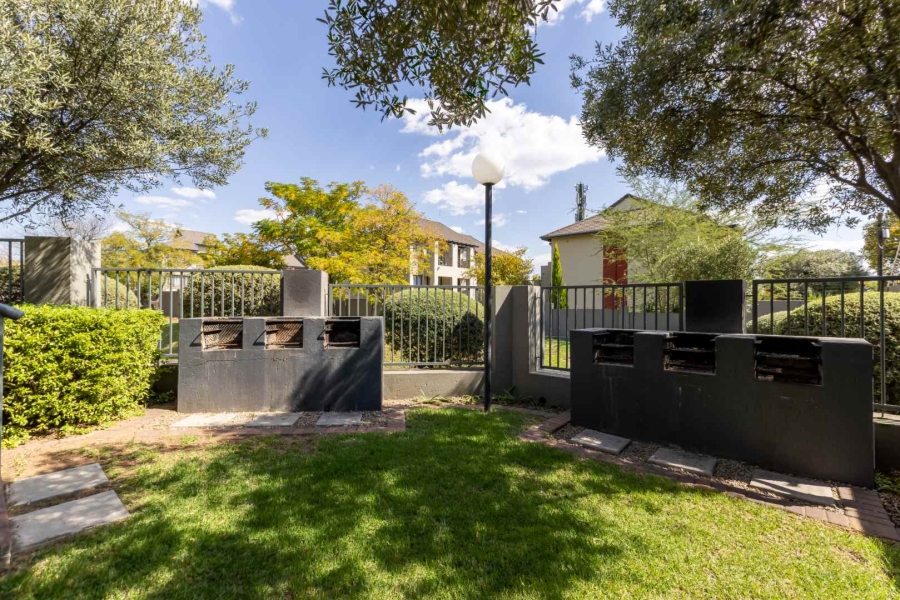 1 Bedroom Property for Sale in Beverley Gauteng