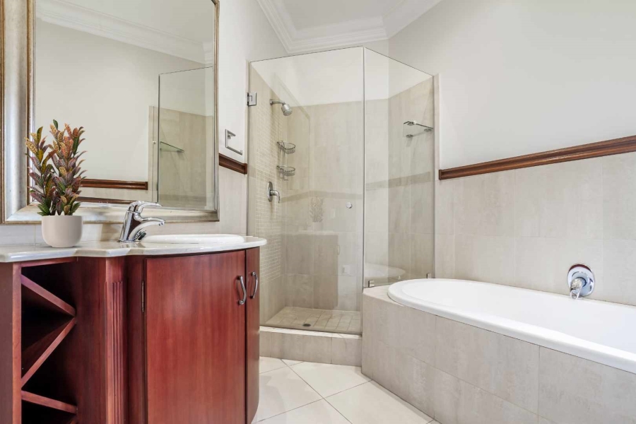 6 Bedroom Property for Sale in Dainfern Valley Gauteng