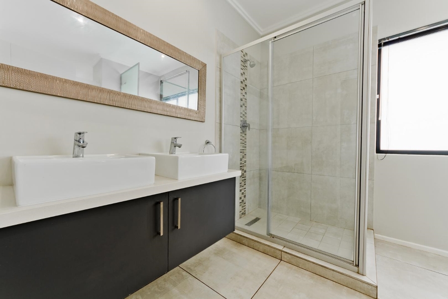 3 Bedroom Property for Sale in Lonehill Gauteng