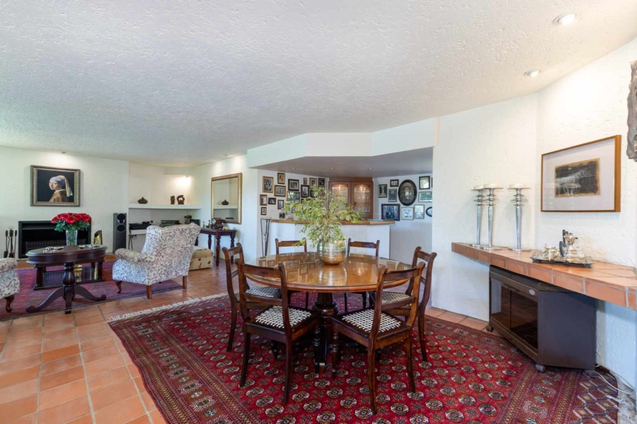 5 Bedroom Property for Sale in Lonehill Gauteng