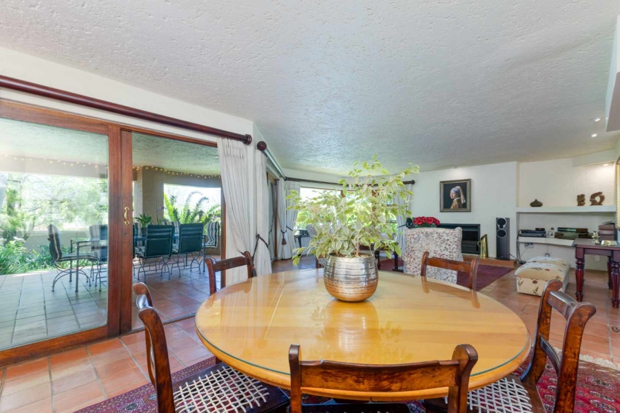 5 Bedroom Property for Sale in Lonehill Gauteng