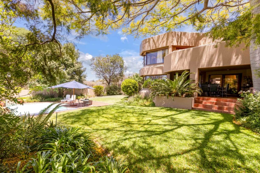 5 Bedroom Property for Sale in Lonehill Gauteng