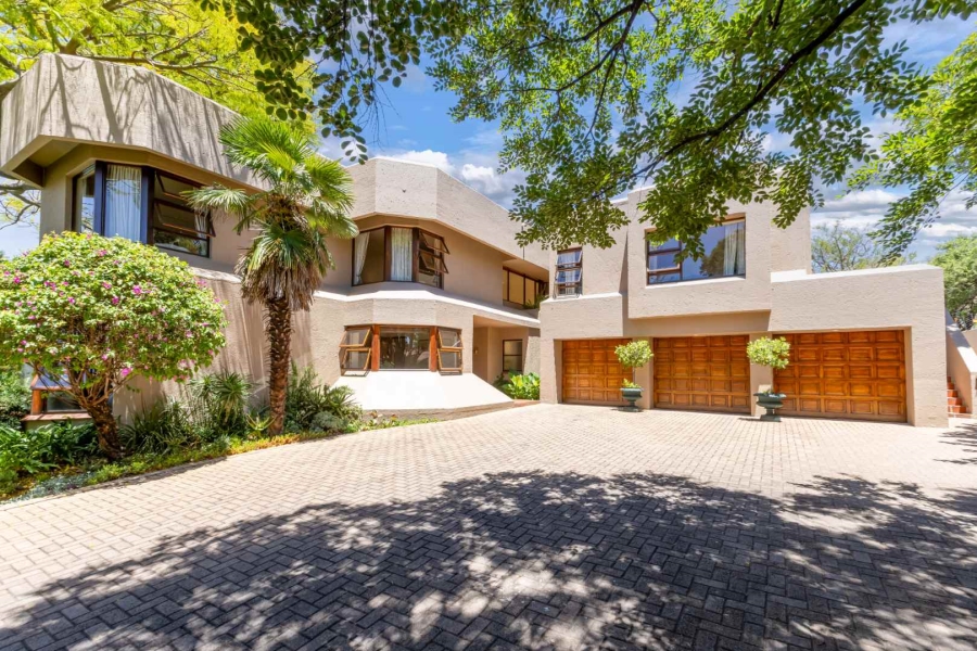 5 Bedroom Property for Sale in Lonehill Gauteng