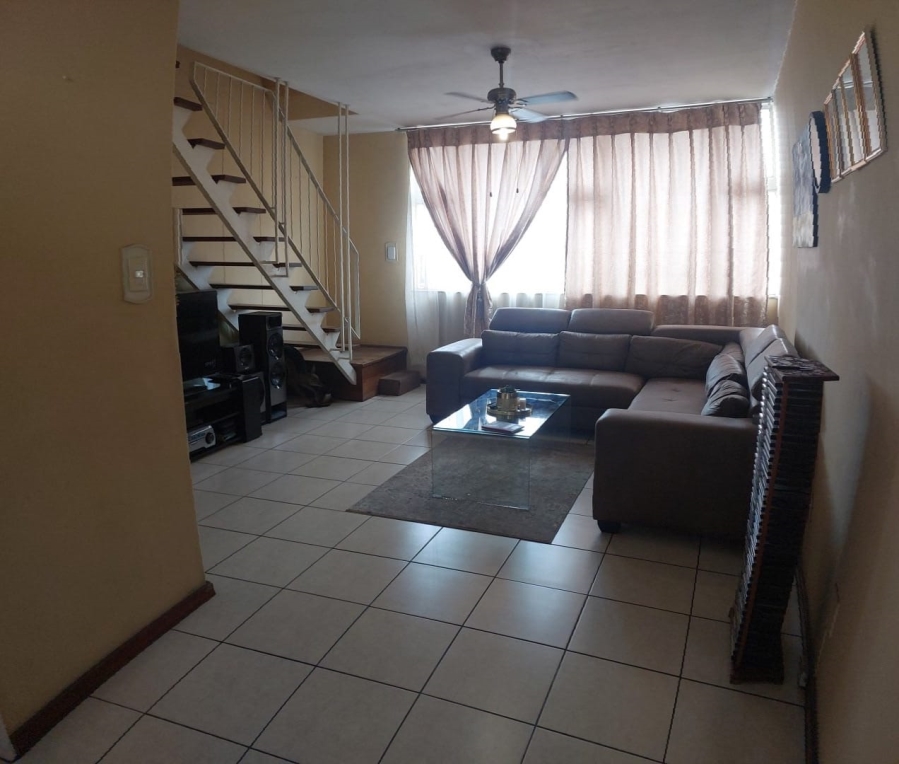 2 Bedroom Property for Sale in Gezina Gauteng