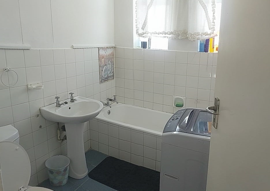 2 Bedroom Property for Sale in Gezina Gauteng