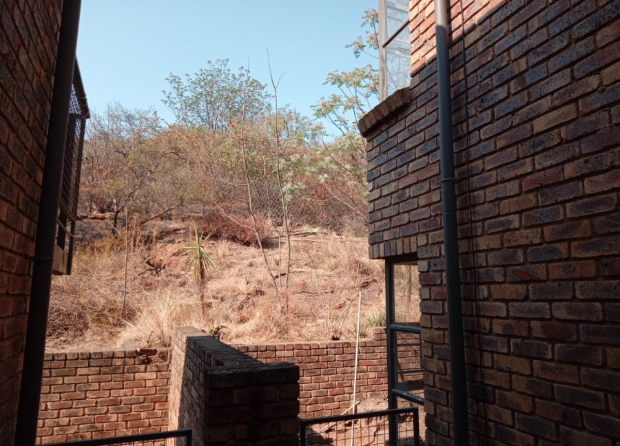 2 Bedroom Property for Sale in Gezina Gauteng