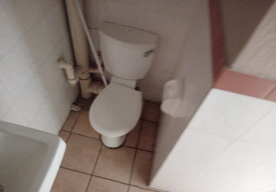 2 Bedroom Property for Sale in Gezina Gauteng