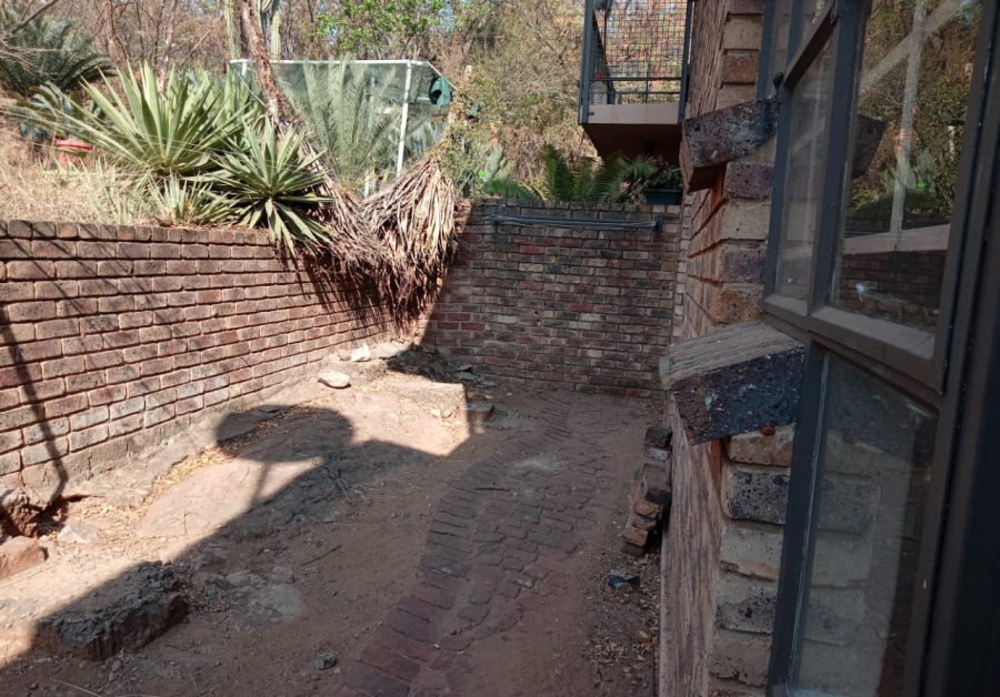 2 Bedroom Property for Sale in Gezina Gauteng