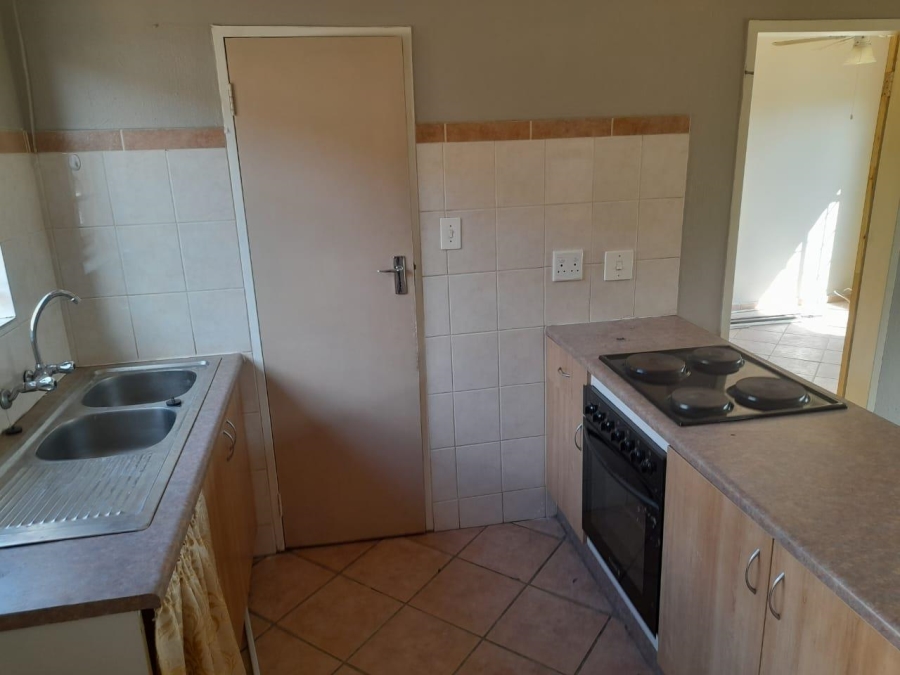 1 Bedroom Property for Sale in Annlin Gauteng