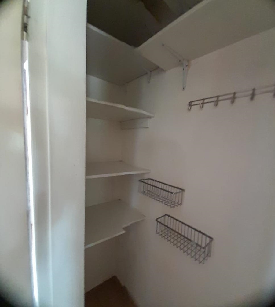 1 Bedroom Property for Sale in Annlin Gauteng