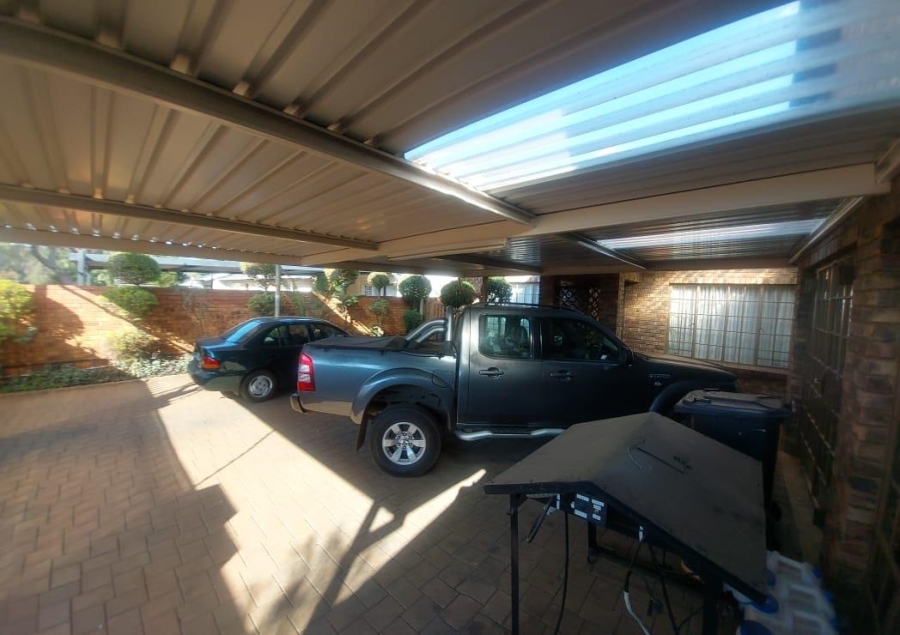3 Bedroom Property for Sale in Hesteapark Gauteng