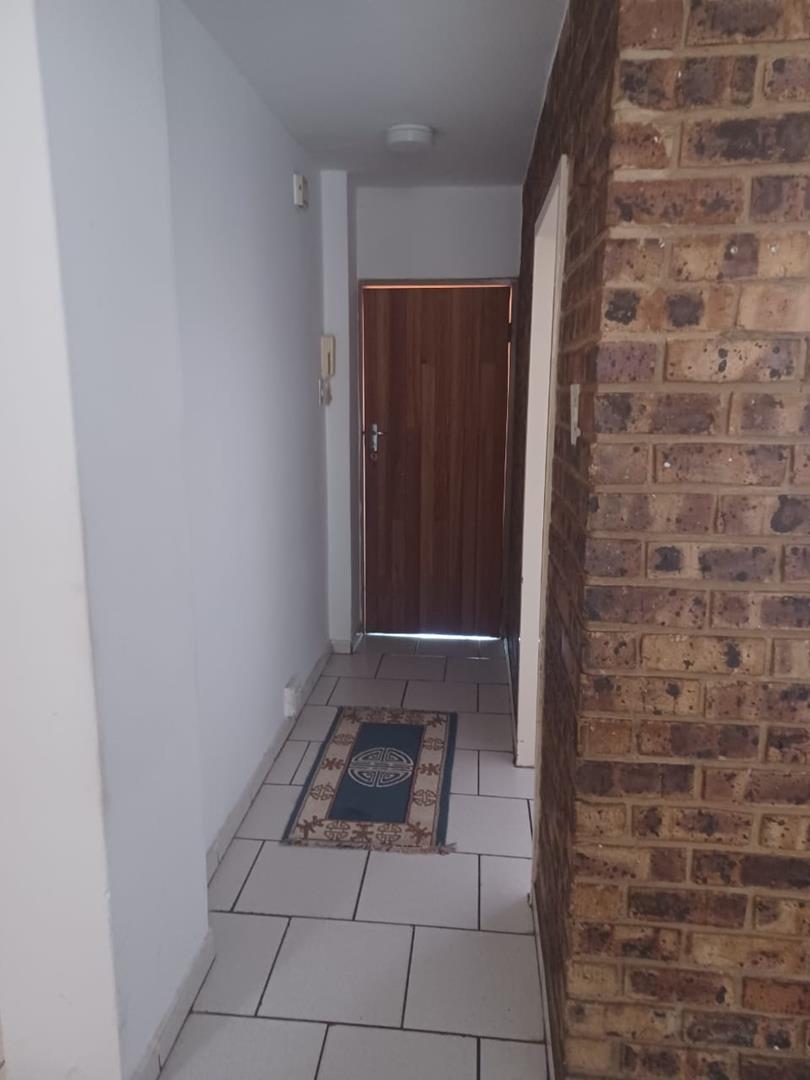 2 Bedroom Property for Sale in Pretoria North Gauteng