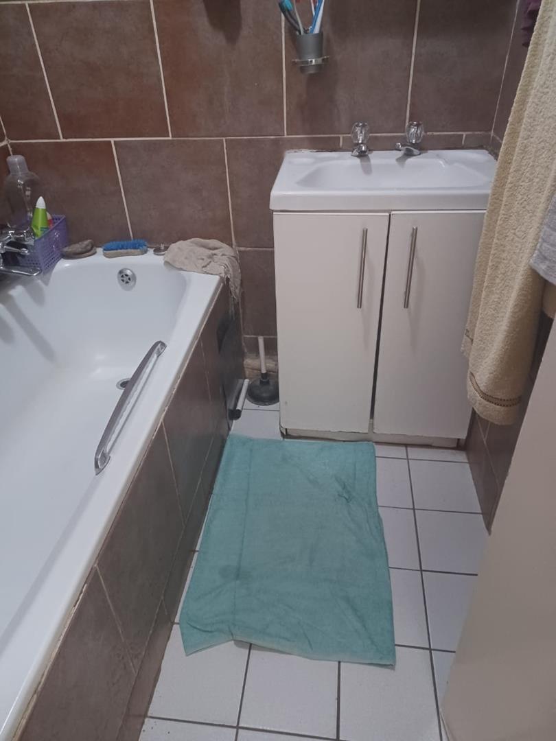2 Bedroom Property for Sale in Pretoria North Gauteng