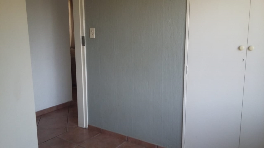 To Let 3 Bedroom Property for Rent in Brackenhurst Gauteng