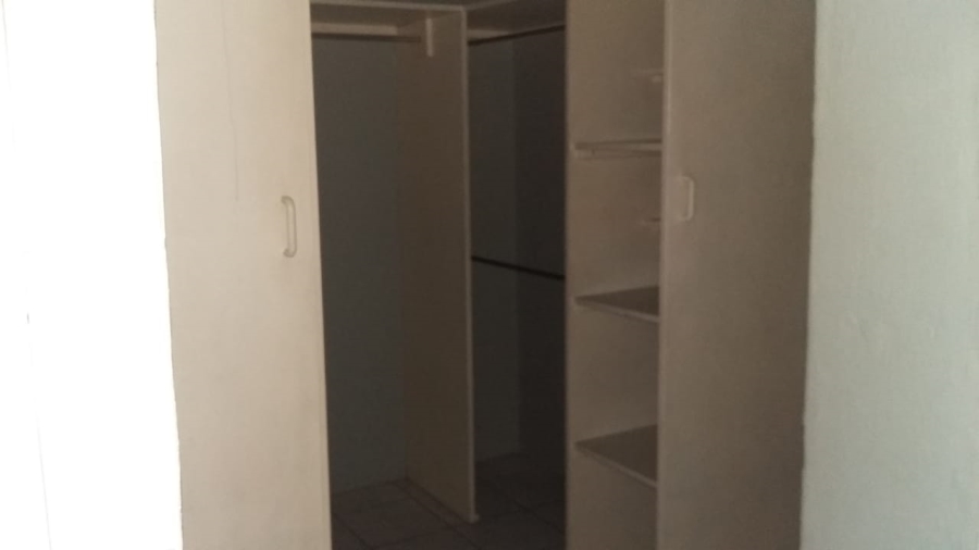 To Let 3 Bedroom Property for Rent in Brackenhurst Gauteng