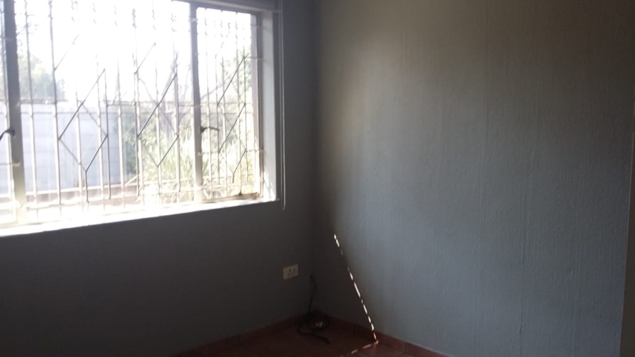 To Let 3 Bedroom Property for Rent in Brackenhurst Gauteng