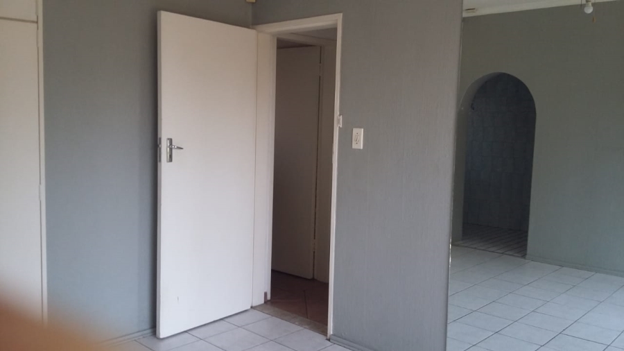 To Let 3 Bedroom Property for Rent in Brackenhurst Gauteng